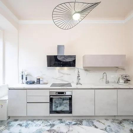 Garibaldi Luxury Appartamento Trieste
