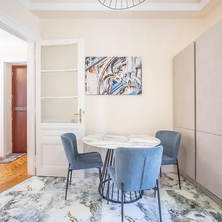 Garibaldi Luxury Apartmán