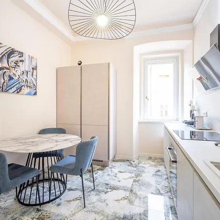 Apartment Garibaldi Luxury Triest