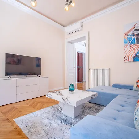 Garibaldi Luxury Apartmán *